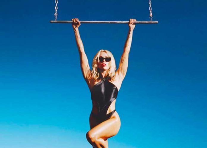 Miley Cyrus anuncia el álbum Endless Summer Vacation
