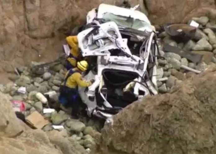 Intentó matar a su familia arrojandolos con todo y auto a un acantilado en EEUU