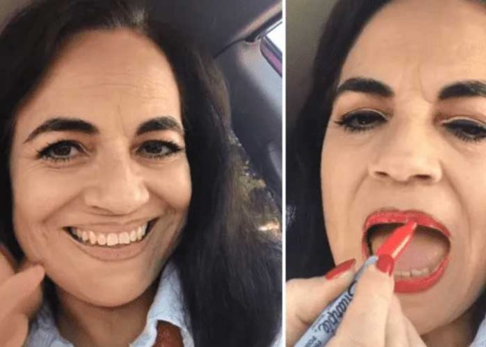 “A falta de labial” señora se maquilla con marcador rojo