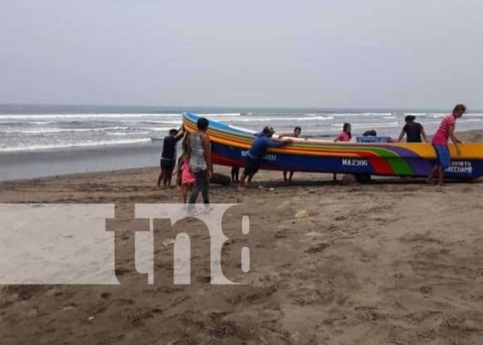 Accidente en Jiquilillo Una persona muerta al impactar fuertemente dos lanchas en Jiquilillo, Chinandega