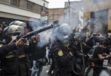Represión policial deja un muerto y más de 20 heridos en Cusco, Perú Represión policial deja un muerto y más de 20 heridos en Cusco, Perú
