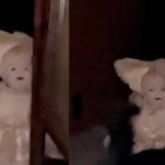 Muñeca “endemoniada” causó pánico en redes al caminar sola Muñeca “endemoniada” causó pánico en redes al caminar sola