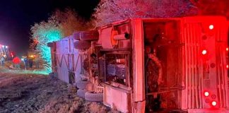 Seis muertos y seis heridos tras volcadura de autobús en San Luis Potosí, México