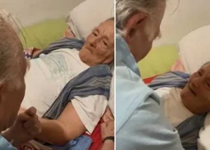 Abuelita sufre alzheimer y solo recuerda a su esposo: todos los días la besa