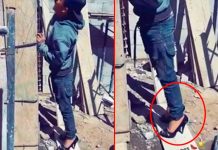 “A falta de una escalera” albañil usa tacones de mujer “A falta de una escalera” albañil usa tacones de mujer