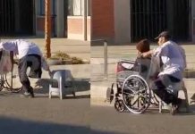 “Amor eterno”, abuelo sin una pierna pasea a su esposa en silla de rueda “Amor eterno”, abuelo sin una pierna pasea a su esposa en silla de rueda