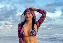 Maribel Guardia de 63 años recibe el 2023 en un «candente» traje de baño Maribel Guardia de 63 años recibe el 2023 en un "candente" traje de baño