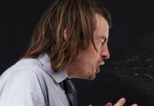 ¿Es normal orinarse al estornudar o reír? Aquí te contamos ¿Es normal orinarse al estornudar o reír? Aquí te contamos
