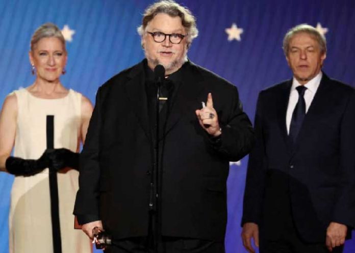 ‘Pinocho’ da el premio a Guillermo del Toro por mejor película animada en CCA