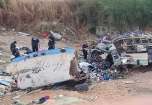 Trágico 31: Bus con turistas se vuelca y deja 15 muertos y heridos en México Autobús de turistas en México deja 15 muertos y heridos