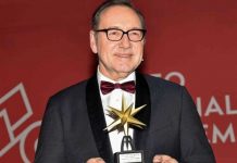 Tras la polémica, Kevin Spacey recibe premio cinematográfico Tras la polémica, Kevin Spacey recibe premio cinematográfico