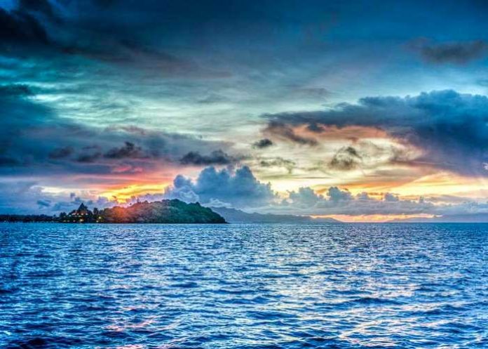 Científicos aseguran transformar la humedad de los océanos en agua potable