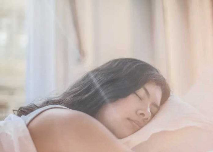 1 ¡Cuidado! Esto te puede ocasionar dormir con el cabello mojado