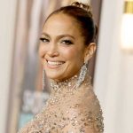 Jennifer López asegura que “sufre en silencio” luego de su boda Jennifer López asegura que “sufre en silencio” luego de su boda