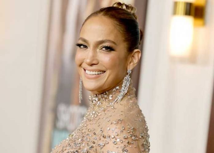 Jennifer López asegura que “sufre en silencio” luego de su boda