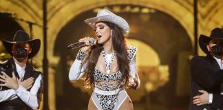 Ana Bárbara prende las redes al lucir sexy en un yate