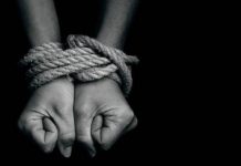 VIDEO | En Murcia, España un sujeto secuestró a su hermana Foto: VIDEO | en Murcia, España un sujeto secuestró a su hermana en plena luz del día / Cortesía
