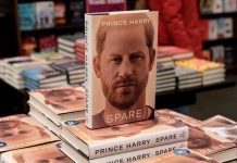 Libro escrito por el Príncipe Enrique vende millones de ejemplares