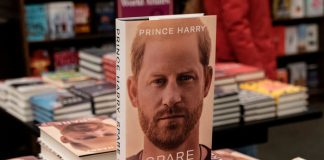 Libro escrito por el Príncipe Enrique vende millones de ejemplares
