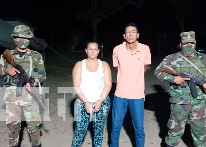 Pareja es capturada por robo con violencia e intento de violación en Peñas Blancas