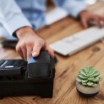 ¡Despedido! Empleado se autollamaba más de 190 veces para no atender clientes ¡Despedido! Empleado se autollamaba más de 190 veces para no atender clientes