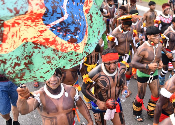 1 Brasil investigará a funcionarios de Bolsonaro por genocidio indígena