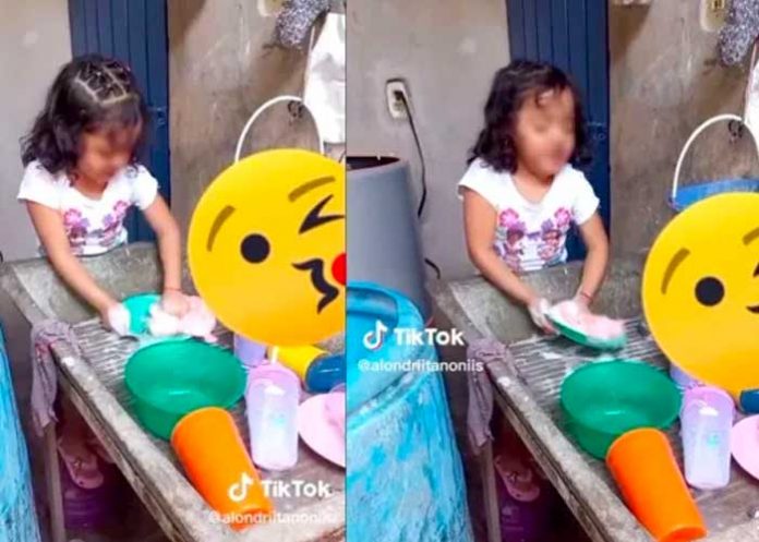 Niña se viraliza por cantar “Agonía” a todo pulmón
