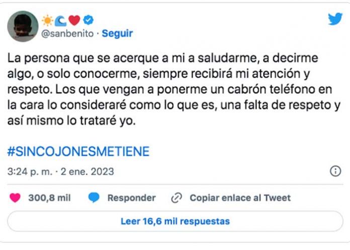 Bad Bunny responde a críticas por lanzar el celular