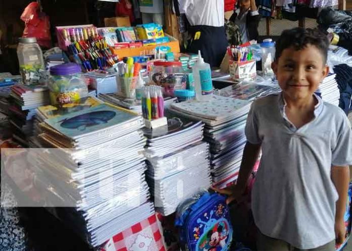 Foto: Útiles escolares y demás productos para regreso a clase en mercados de Carazo / TN8