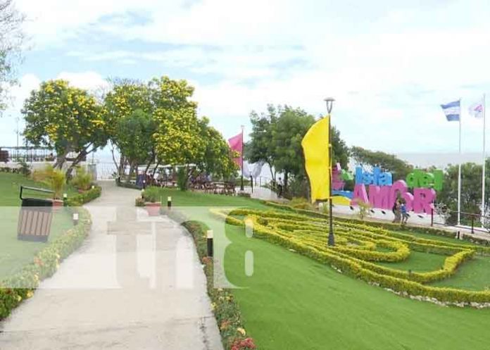 2 Foto: La Isla del Amor y el Puerto Salvador Allende como opción para recrearse / TN8