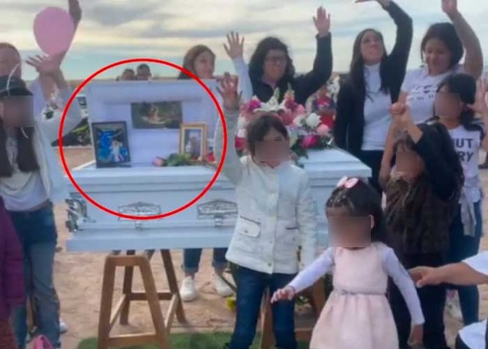 Niñas hacen último baile de TikTok para su amiga que murió