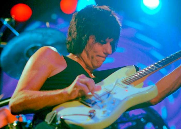 2 Muere a los 78 años Jeff Beck, legendario guitarrista