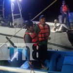 Foto: Rescate con éxito de la lancha pesquera en Casares / TN8