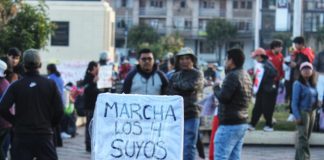 Campesinos peruanos avanzan hacia Lima para marchar contra la presidenta