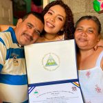 ¡Soy periodista por un guarda de seguridad y una ama de casa!