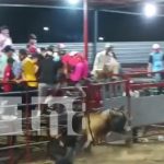 En Tipitapa una persona fue brutalmente embestida por un toro Foto: Tipitapeño perece tras ser corneado por un toro en la barrera "El patrón" / TN8