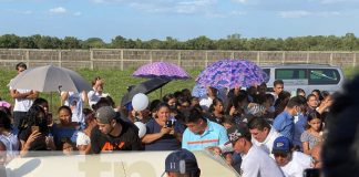 Familiares de Anggy Díaz le dan último adiós en El Viejo, Chinandega