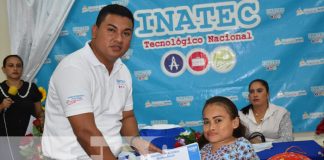 Foto: Jóvenes con discapacidades en Bluefields aprendieron a elaborar piñatas / TN8