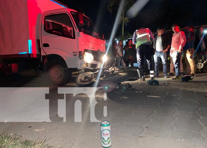 Foto: Motociclista ebrio termina lesionado tras impactar contra un camión, en Jalapa / TN8