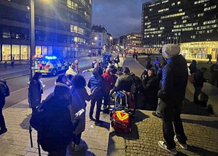 Ataque con un cuchillo deja tres heridos en Bruselas