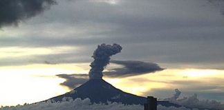 Reportan caída de ceniza del Popocatépetl en poblaciones de Puebla, México