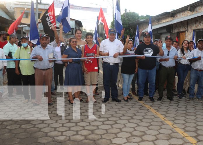3 Foto: Inauguran calle con una bahía en la salida de Siuna a Waslala / TN8