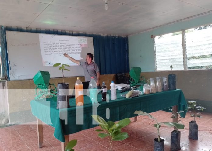 Capacitan a productores en ejecución de nuevas prácticas agrícolas en Jinotega