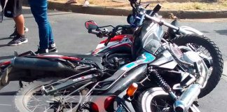 Acompañante de motociclista termina grave en Managua