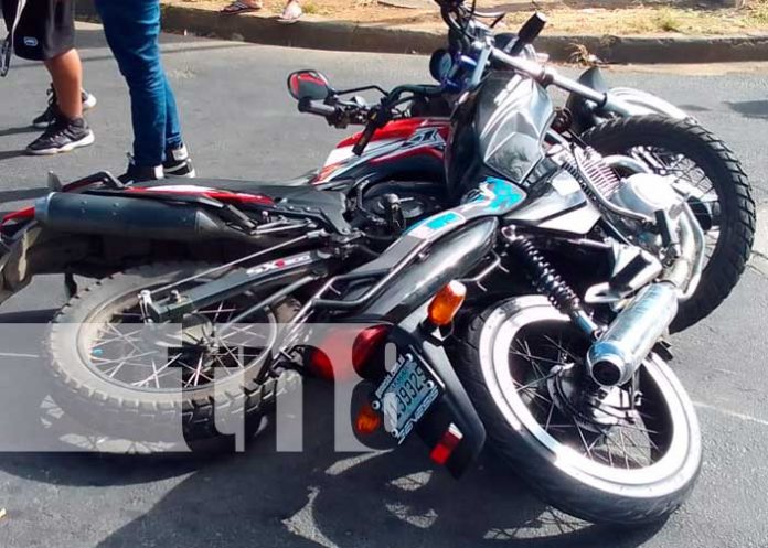 3 Acompañante de motociclista termina grave en Managua