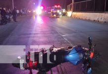 Motociclista muere en accidente en la entrada al barrio Santa Elena, Managua Motociclista muere en accidente en la entrada al barrio Santa Elena, Managua