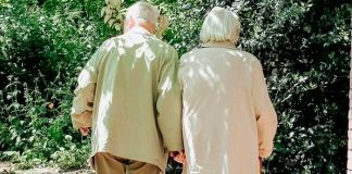 ¡Ni la muerte logró separarlos! Abuelitos mueren a minutos de diferencia