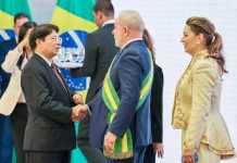 Canciller Denis Moncada saluda a presidente electo de Brasil, Cro. Luiz Inácio Lula da Silva