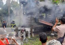 Fuertes llamas reducen a escombros una humilde vivienda en Bilwi Fuertes llamas reducen a escombros una humilde vivienda en Bilwi