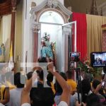 Foto: Bajan a Guachan de su nicho para abrir fiestas patronales en Diriamba / TN8